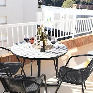 alegre-apto-con-piscina-a-300m-de-la-blanes.catalonia-hotels.com/